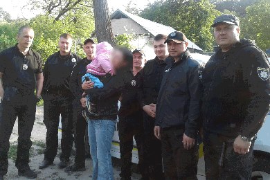 , Дворічного малюка з Квіток на Корсунщині всю ніч шукало все село, Надросся Online