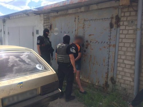 , У Корсуні затримали групу осіб, що незаконно позбавила людину волі, Надросся Online