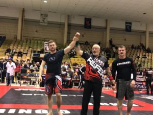 , Чемпіон світу з джиу-джитсу — корсунець Юрій Хоружий, Надросся Online