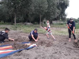 , Як корсунці власноруч облаштовують місця відпочинку біля води, Надросся Online