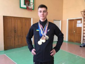, 11-класника Андрія Єрещенка хочуть бачити своїм студентом відразу кілька спортивних вишів, Надросся Online