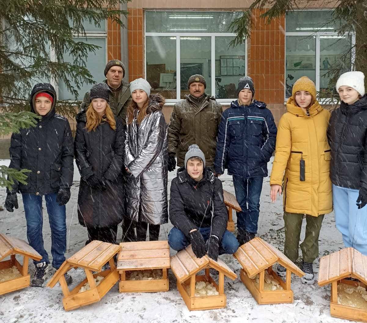 , У Корсунь-Шевченківському лісгоспі долучились до акції «Нагодуй птахів взимку», Надросся Online